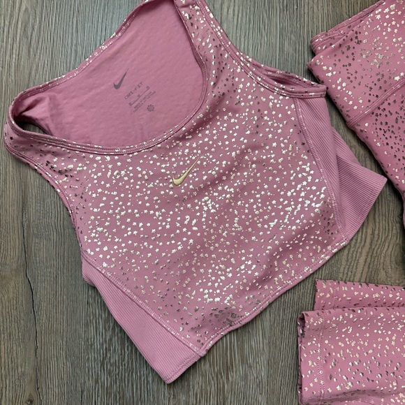 Nike Girls Pink Matching Leggings and Top Set Size M Pink & Gold - Picture 3 of 5